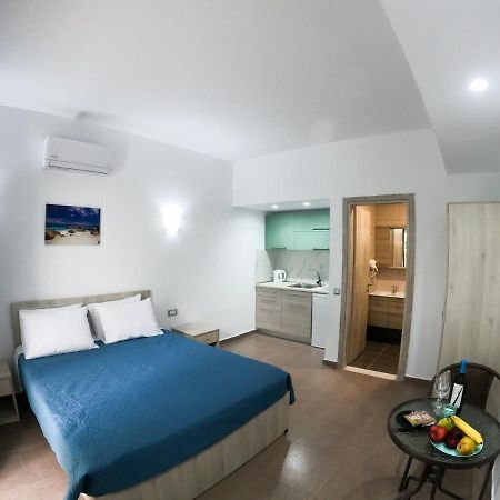 Red Hibiscus Stegna Guest House Archangelos  Exterior photo