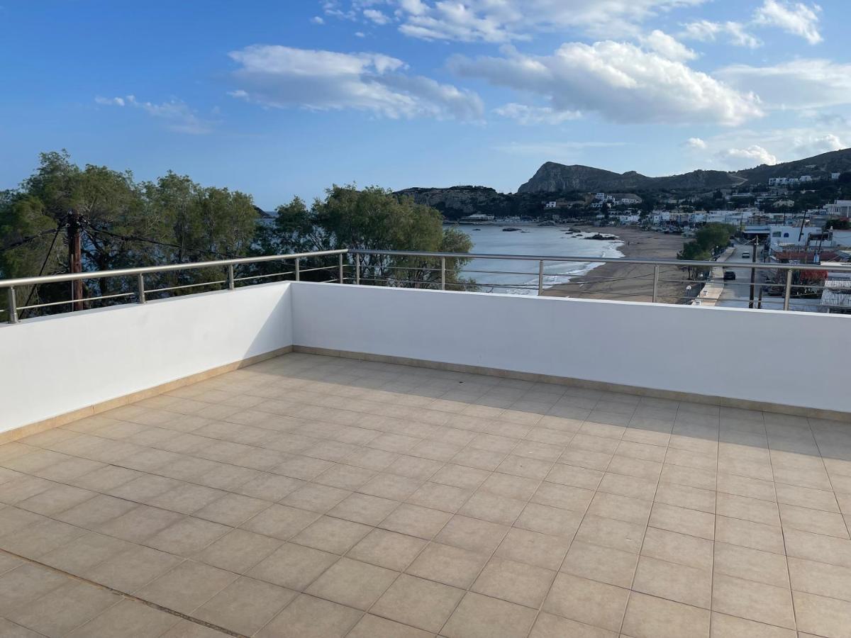 Red Hibiscus Stegna Guest House Archangelos  Exterior photo