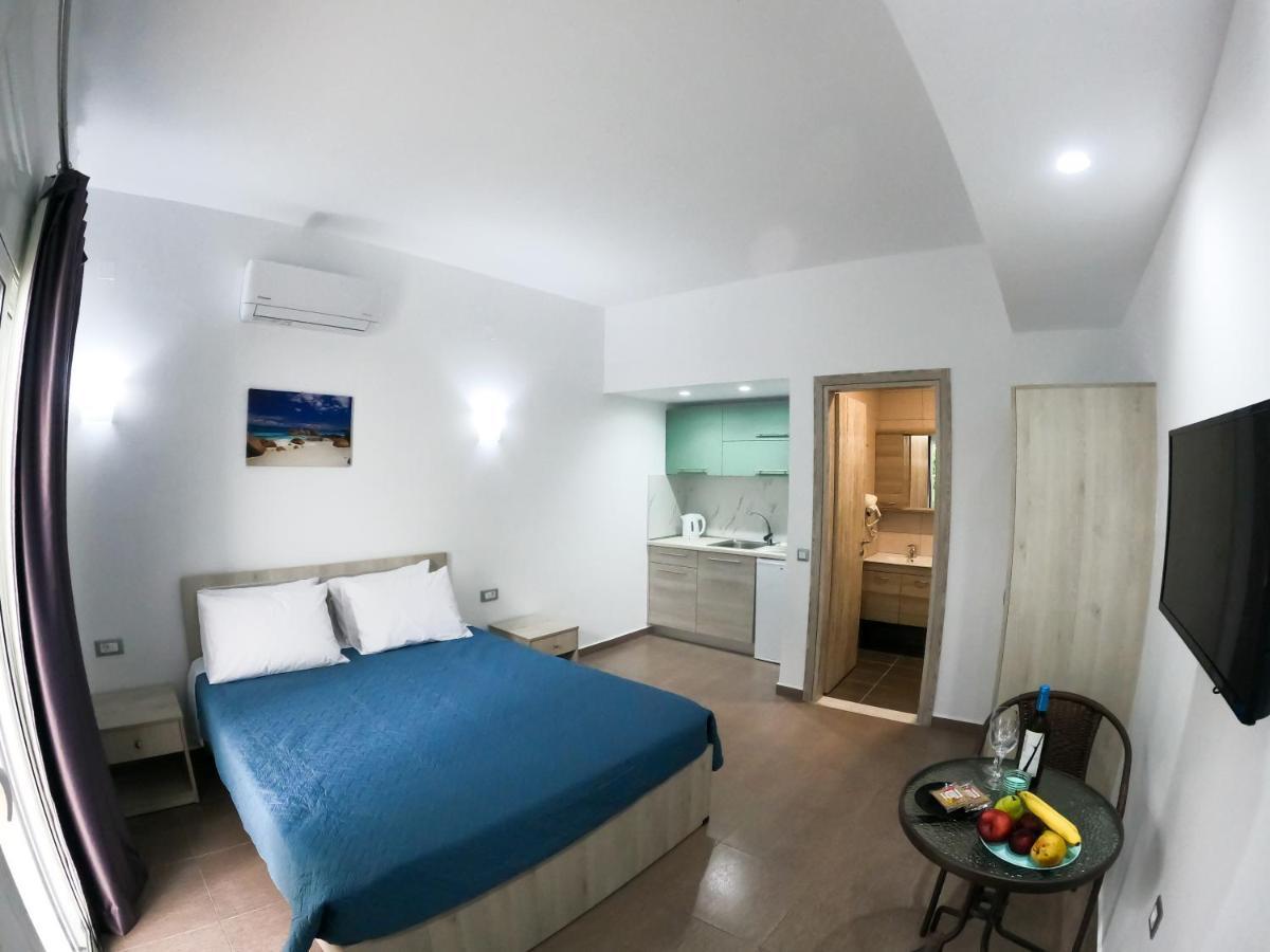 Red Hibiscus Stegna Guest House Archangelos  Exterior photo