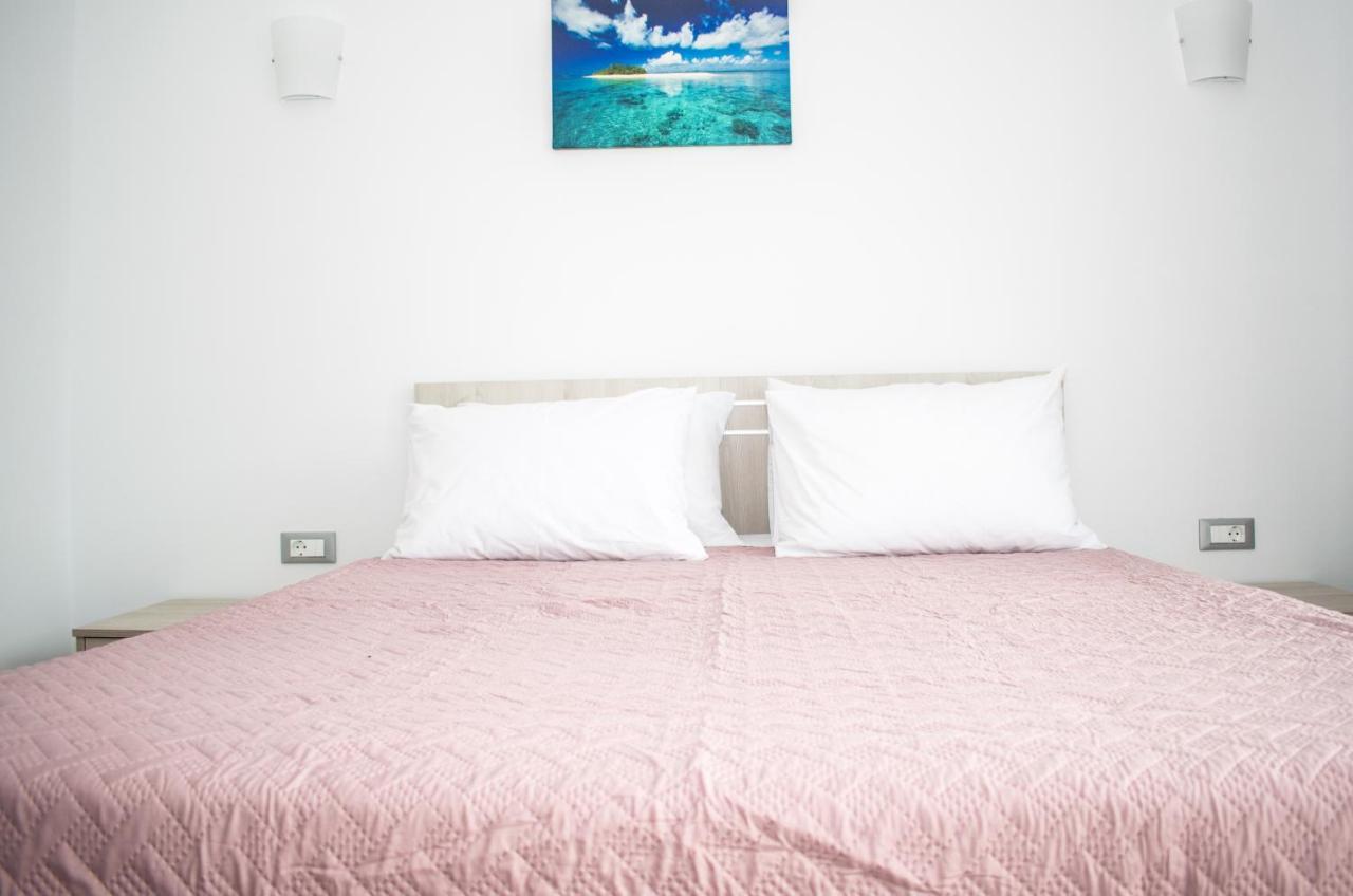 Red Hibiscus Stegna Guest House Archangelos  Exterior photo