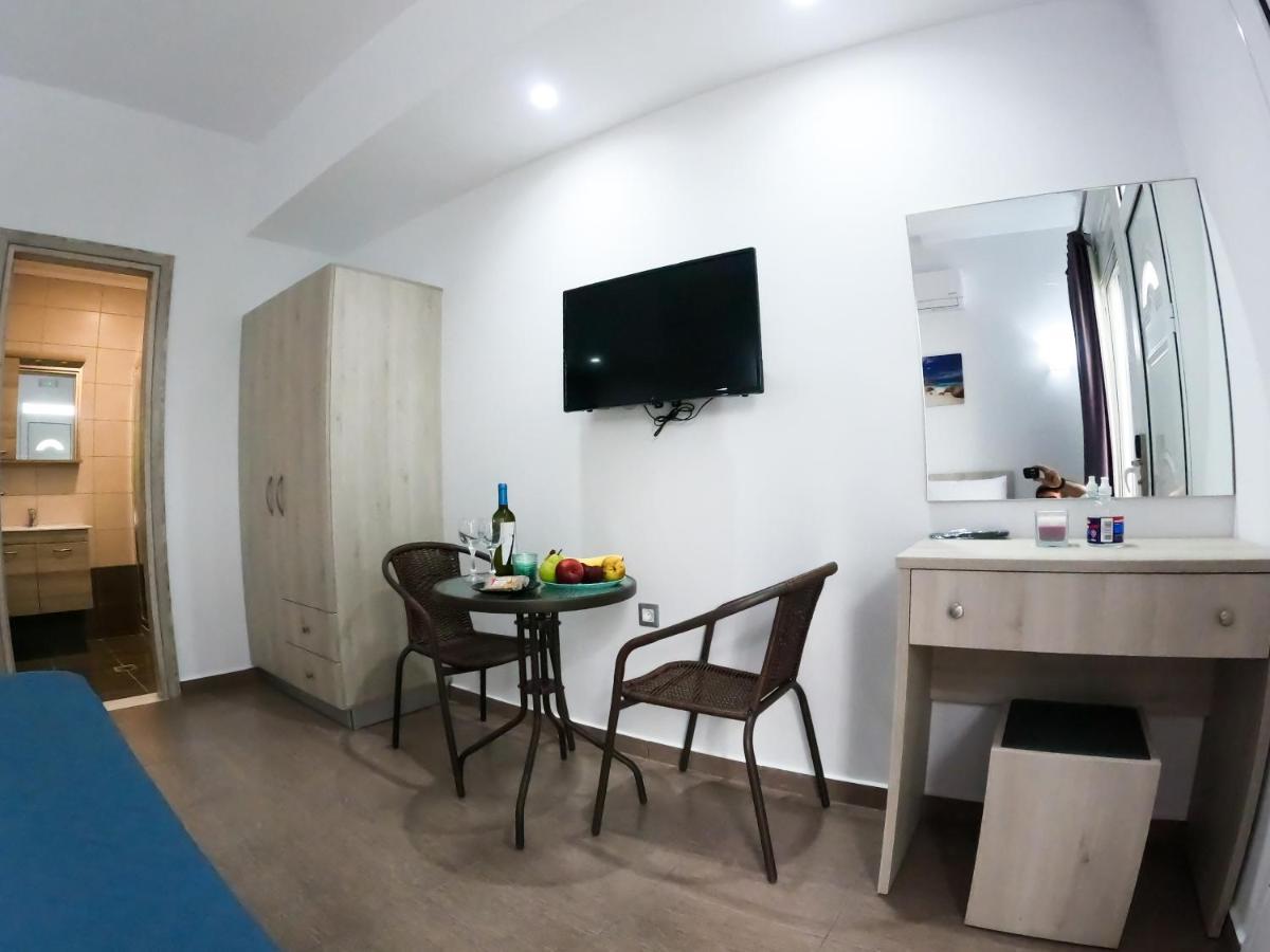 Red Hibiscus Stegna Guest House Archangelos  Exterior photo