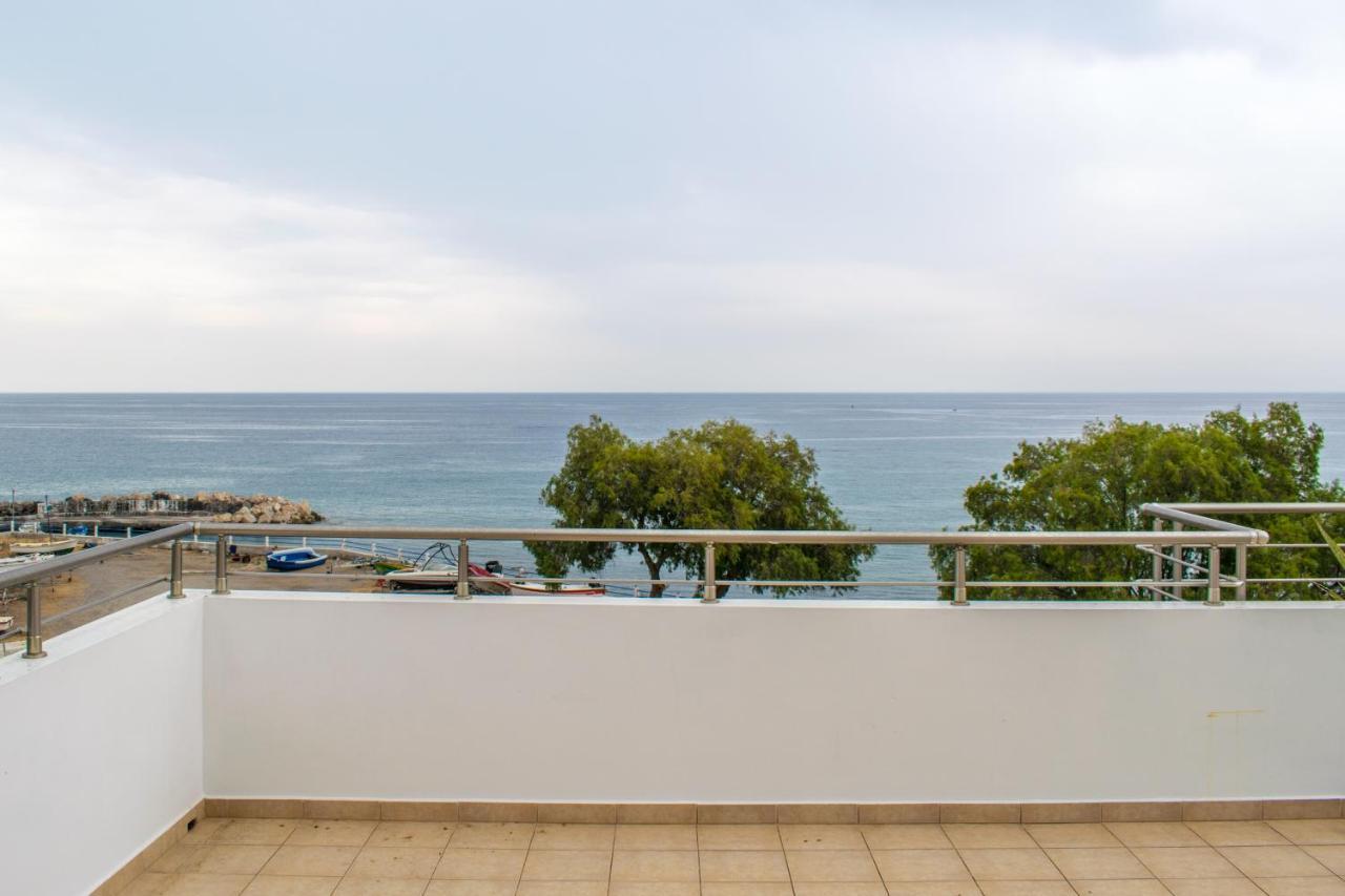 Red Hibiscus Stegna Guest House Archangelos  Exterior photo