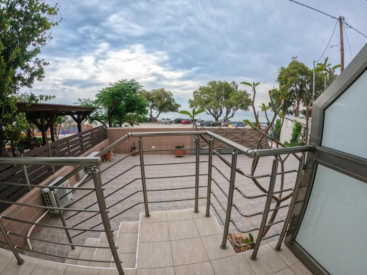 Red Hibiscus Stegna Guest House Archangelos  Exterior photo