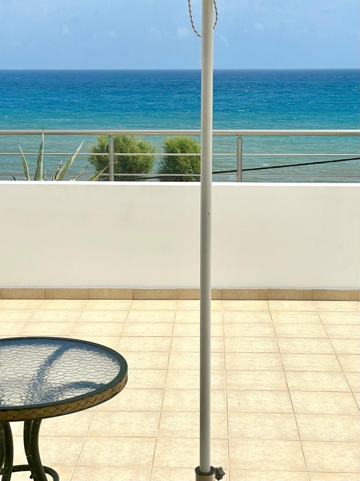 Red Hibiscus Stegna Guest House Archangelos  Exterior photo